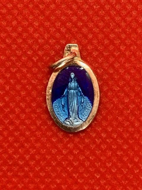 Small medal of the apparition of the virgin enamelled